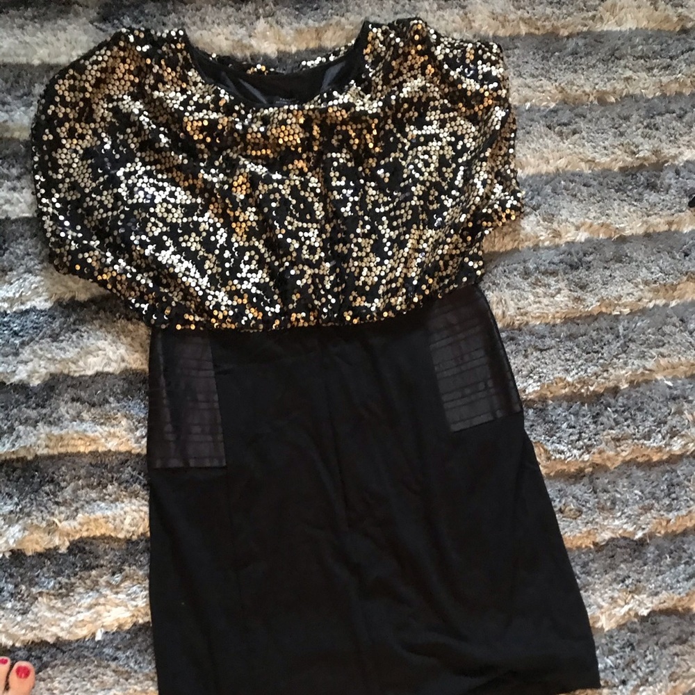 Amazing sequined holiday dress